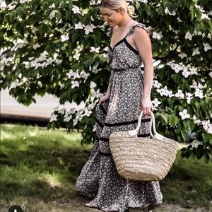 Forever 21 Dresses - Floral dress Forever 21 Dresses - Floral dress